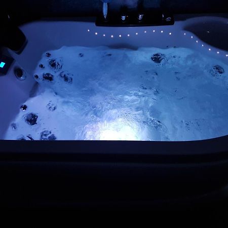 Lights Spa National Arena Mega Mall Monza Bucareste Exterior foto